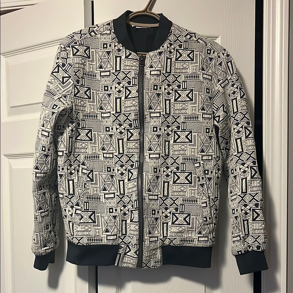 Zara Steel Grey and White Bomber Jacket with Geometric Pattern